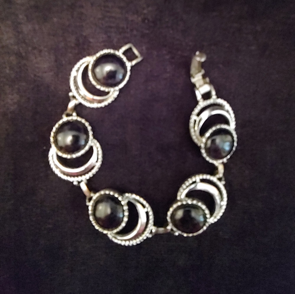 VTG Sarah Coventry BOLD 'N BEAUTIFUL Bracelet